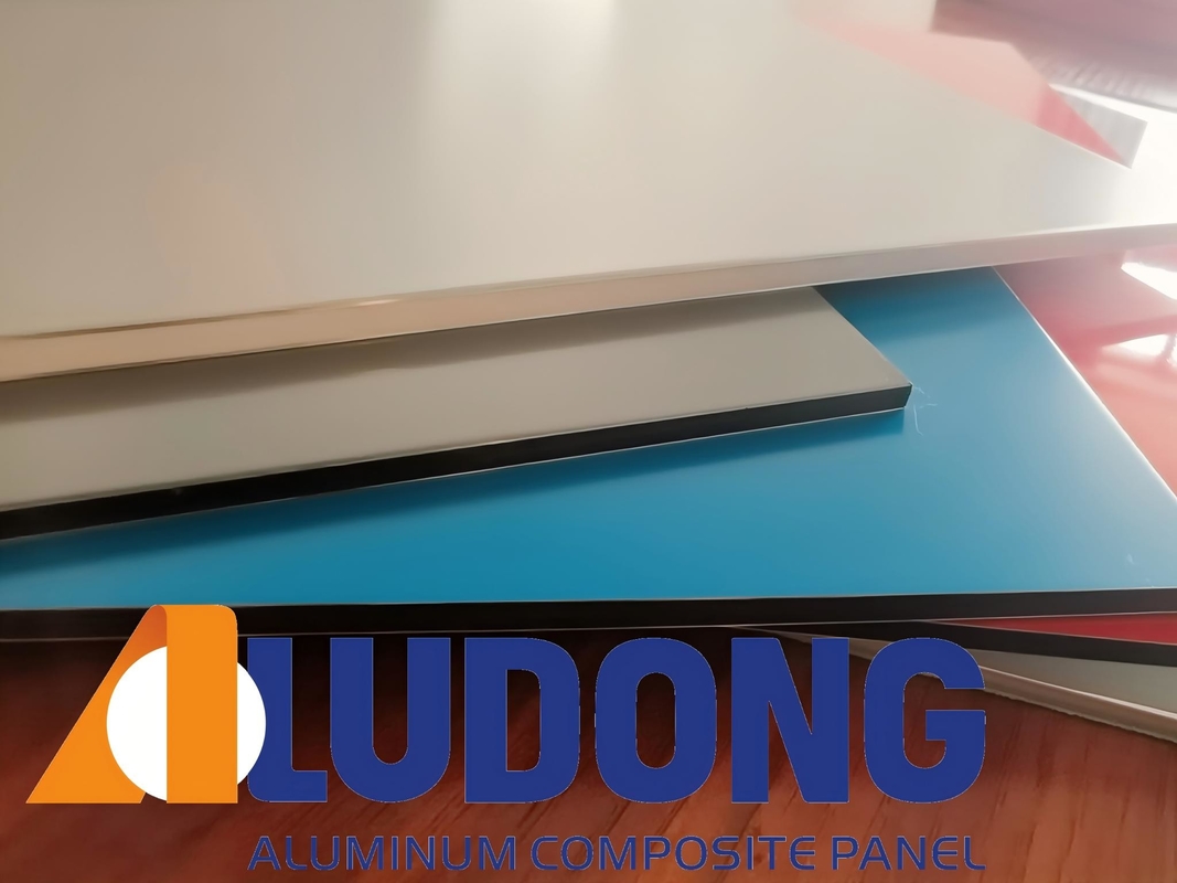 Алюминиевая композитная панель ACP Alucbond для рекламных щитов